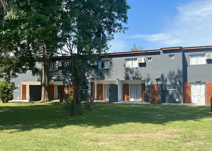 Araucarias Cabanas Y Departamentos